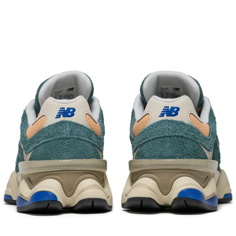 New Balance 9060 - New Spruce/Peach Blossom