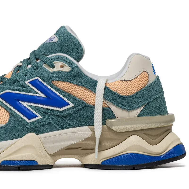 New Balance 9060 - New Spruce/Peach Blossom