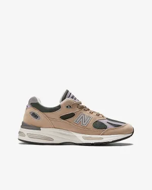 New Balance - Made in UK 991V2 Sneakers - (Beige/Navy)