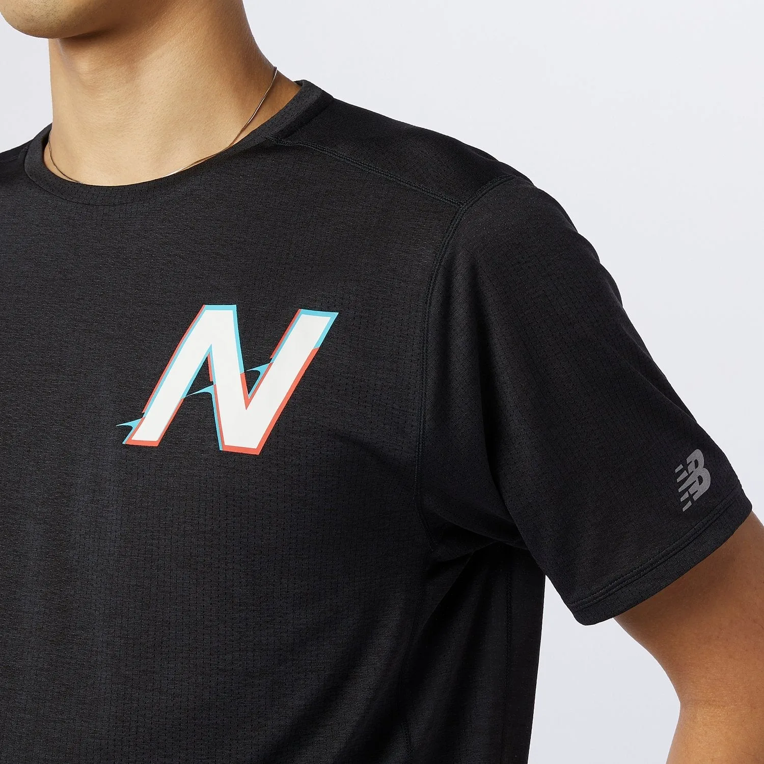 New Balance Men Printed Impact Run Short Sleeve Black MT01235-BWB