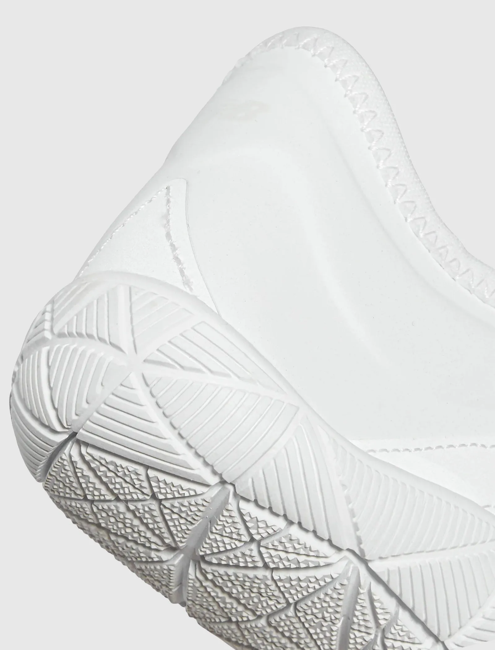 NEW BALANCE MINIMUS UX200 SNEAKERS