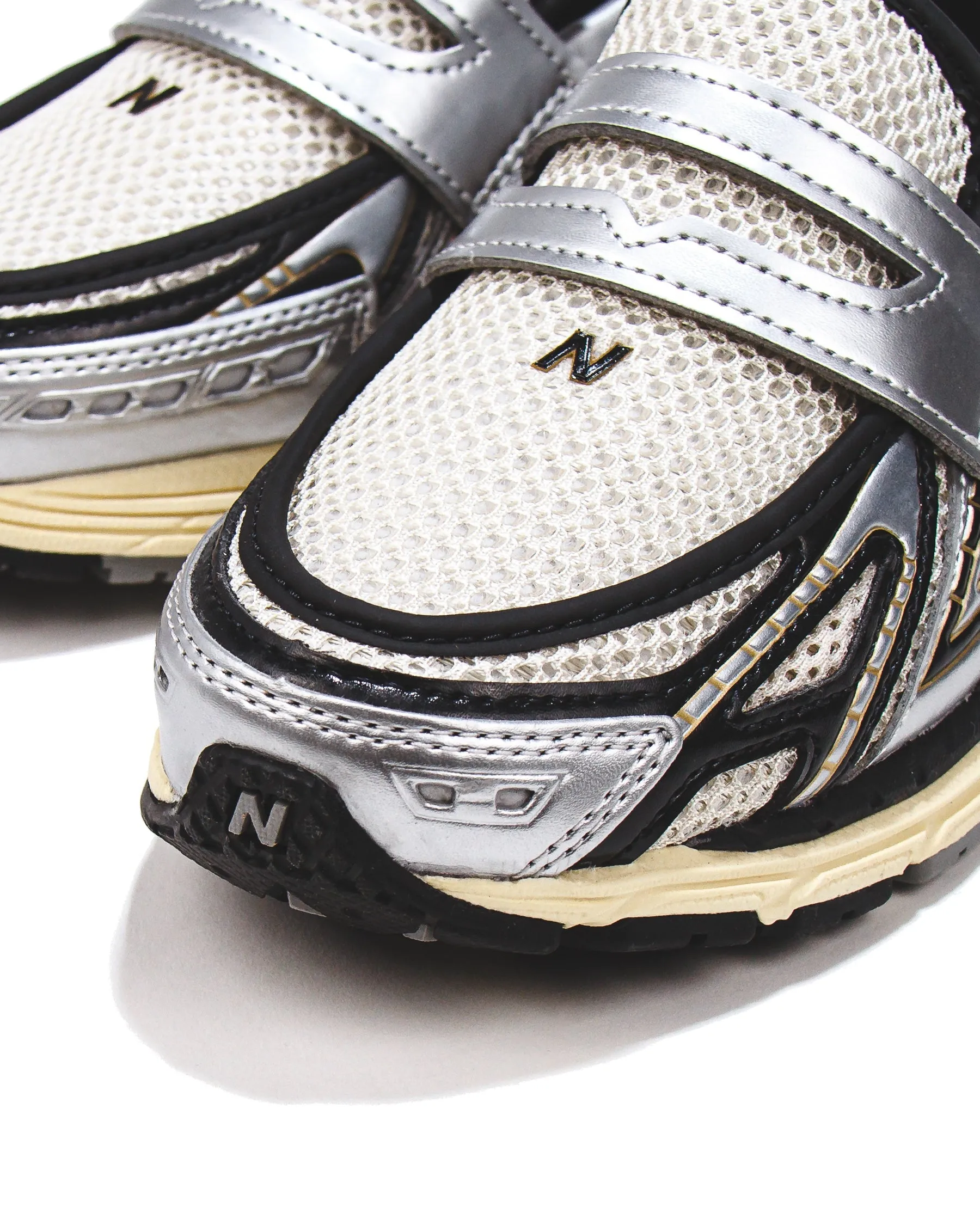 New Balance Unisex 1906L Silver Metallic U1906LOB