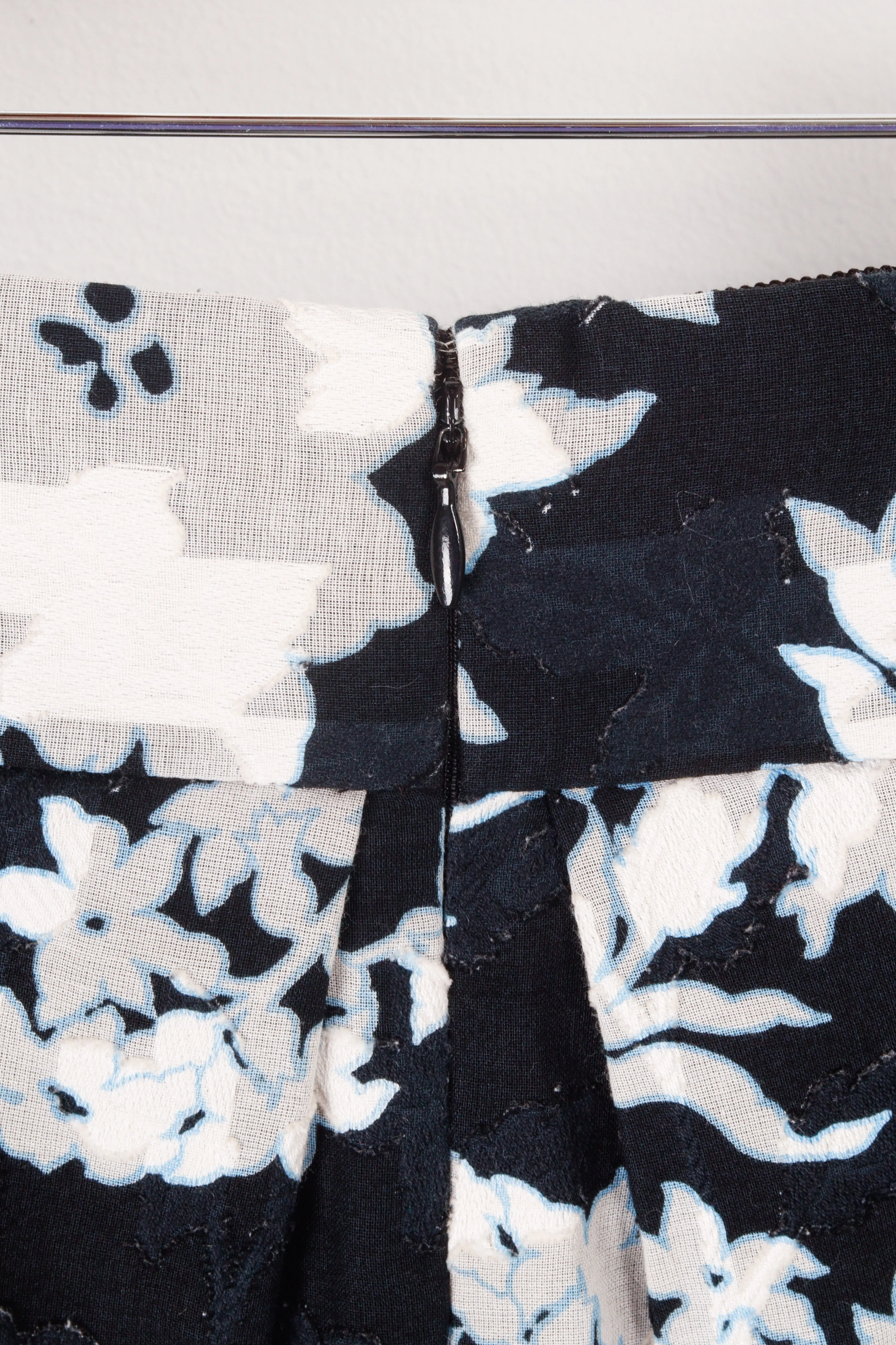United Arrows SS18 'Jacquard Floral' Flare Skirt Black Blue (2018)