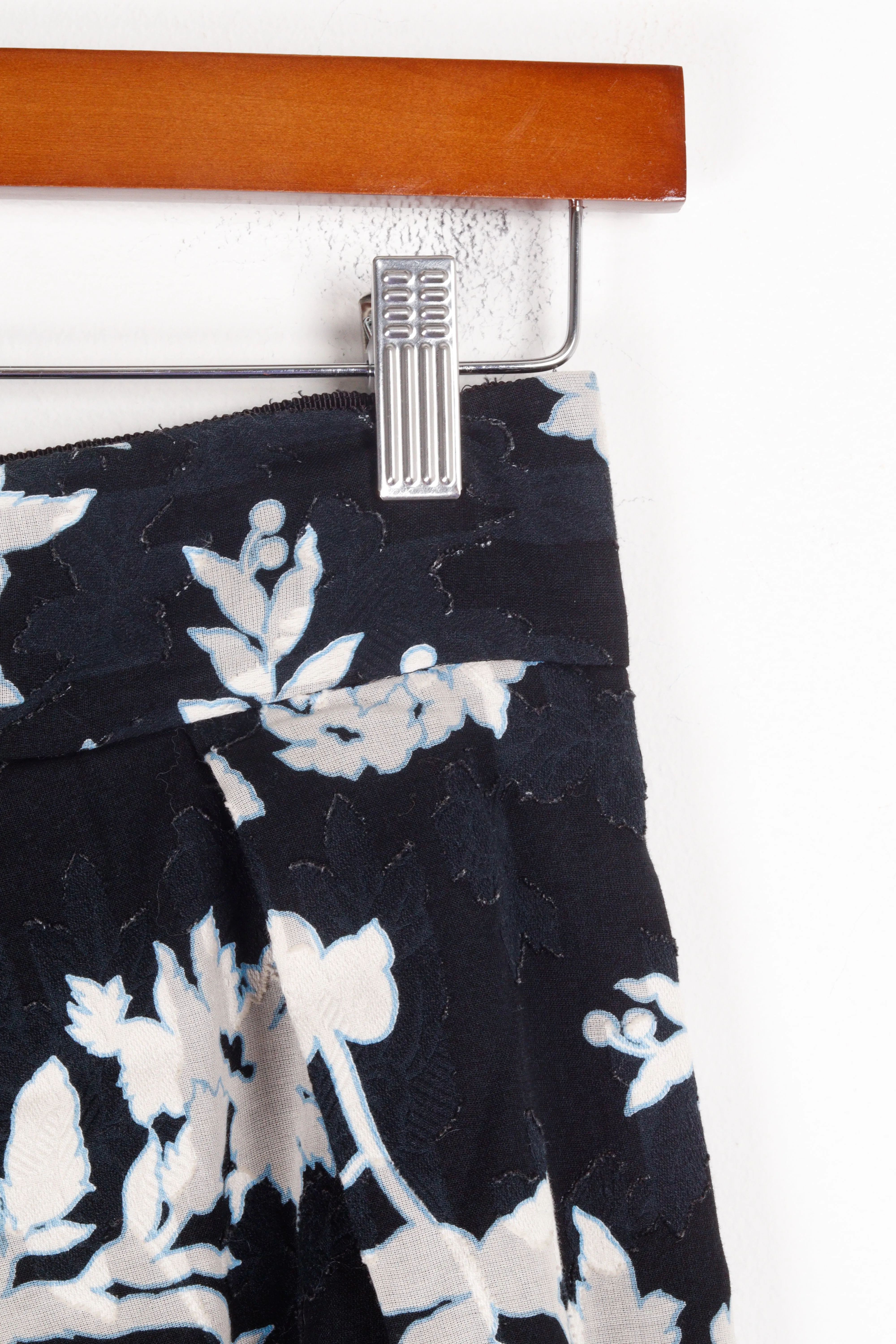 United Arrows SS18 'Jacquard Floral' Flare Skirt Black Blue (2018)
